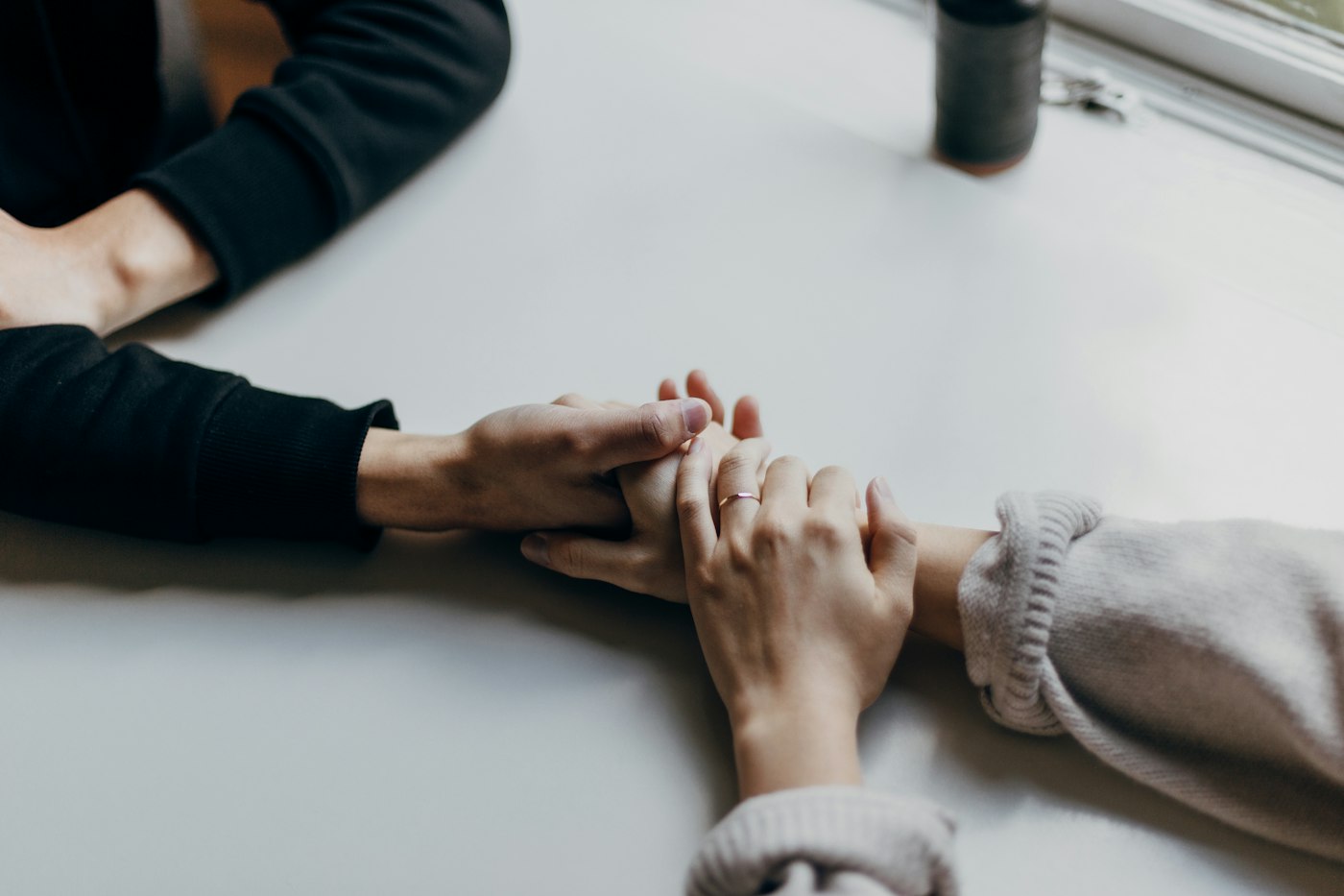 Priscilla Du Preez - Unsplash - apology that doesn't feel like one
